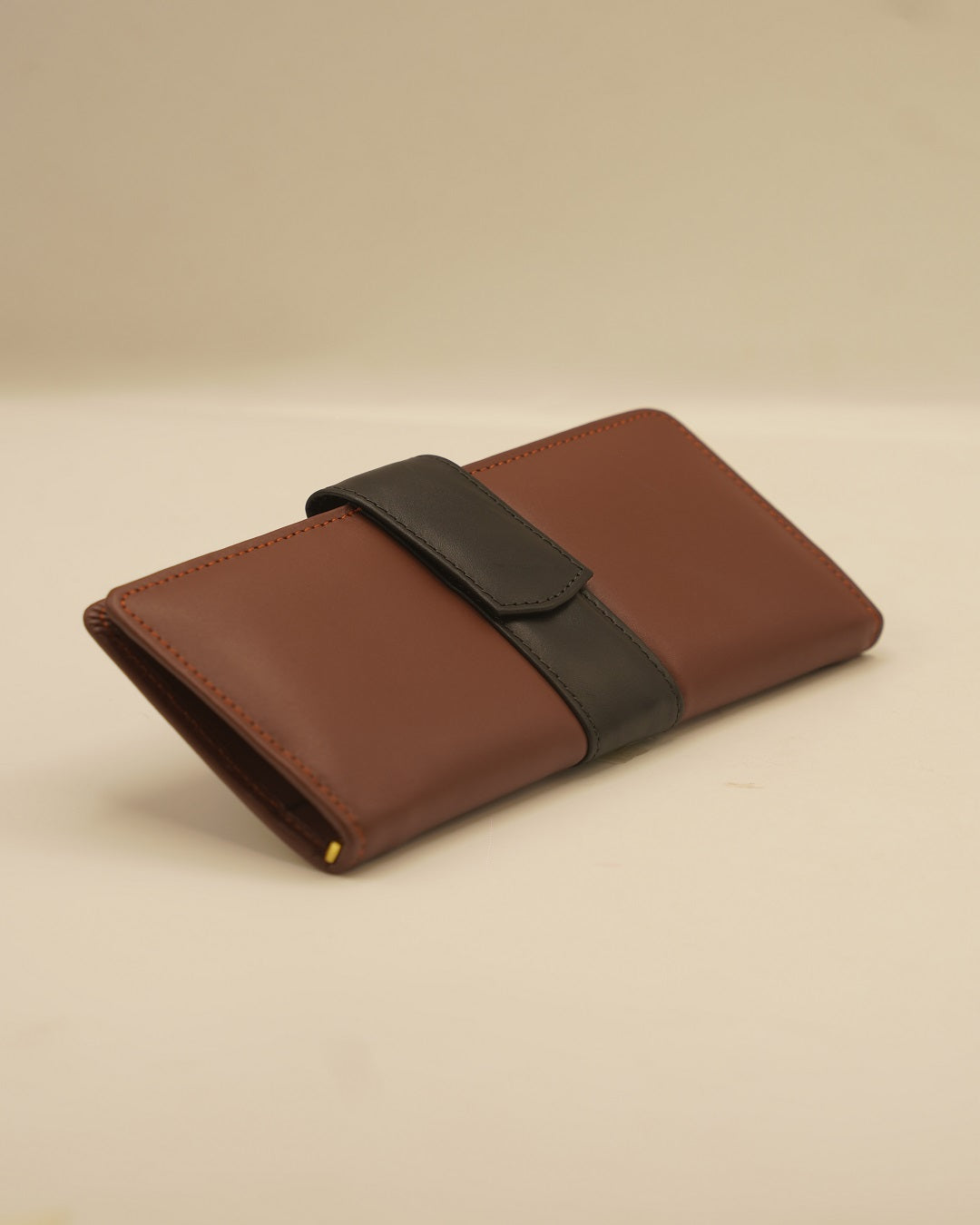 Cocoa Noir Elegance