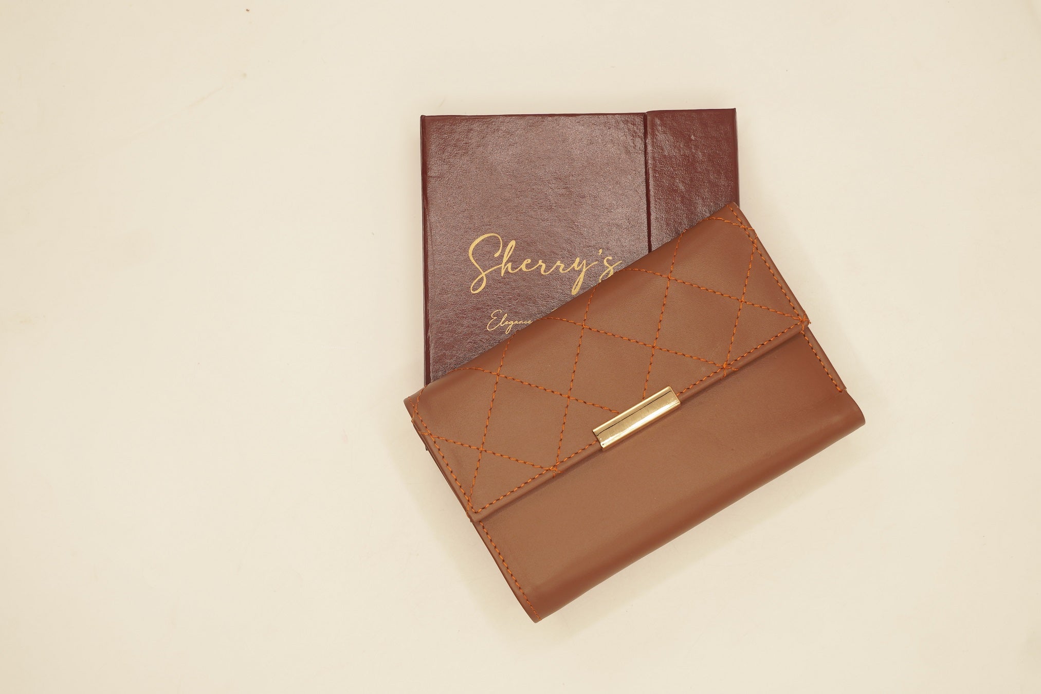 Elara Luxe