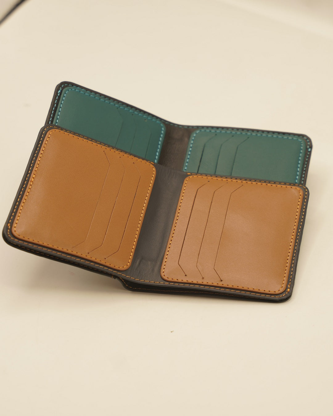 Shadowline Bifold
