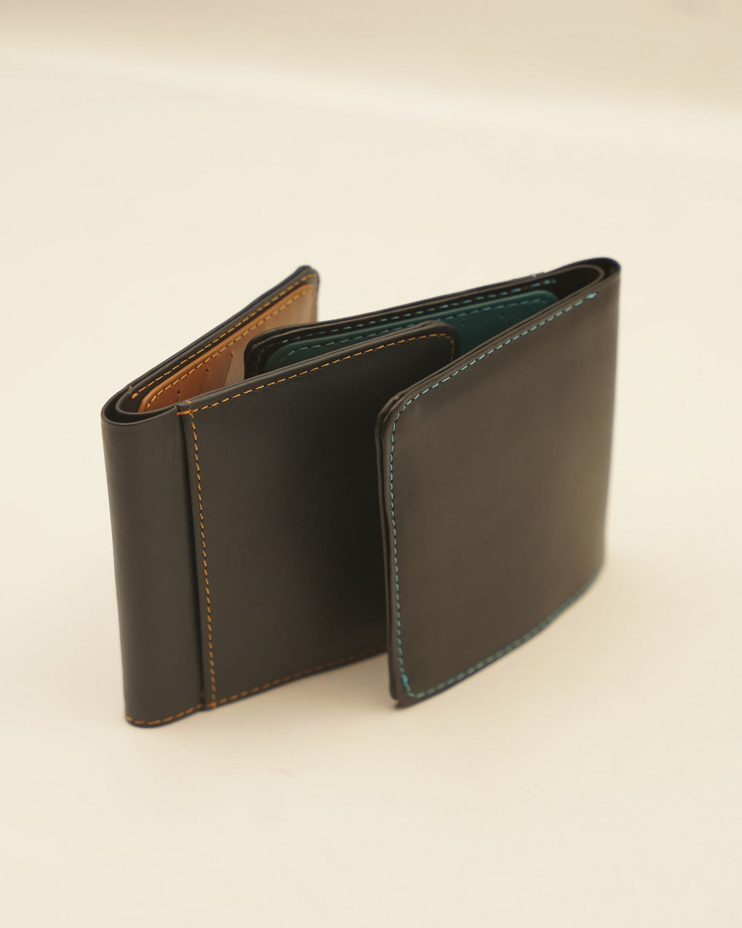 Shadowline Bifold
